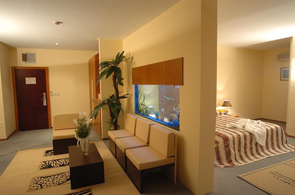Hotel Tcc Plaza Skopje Room photo